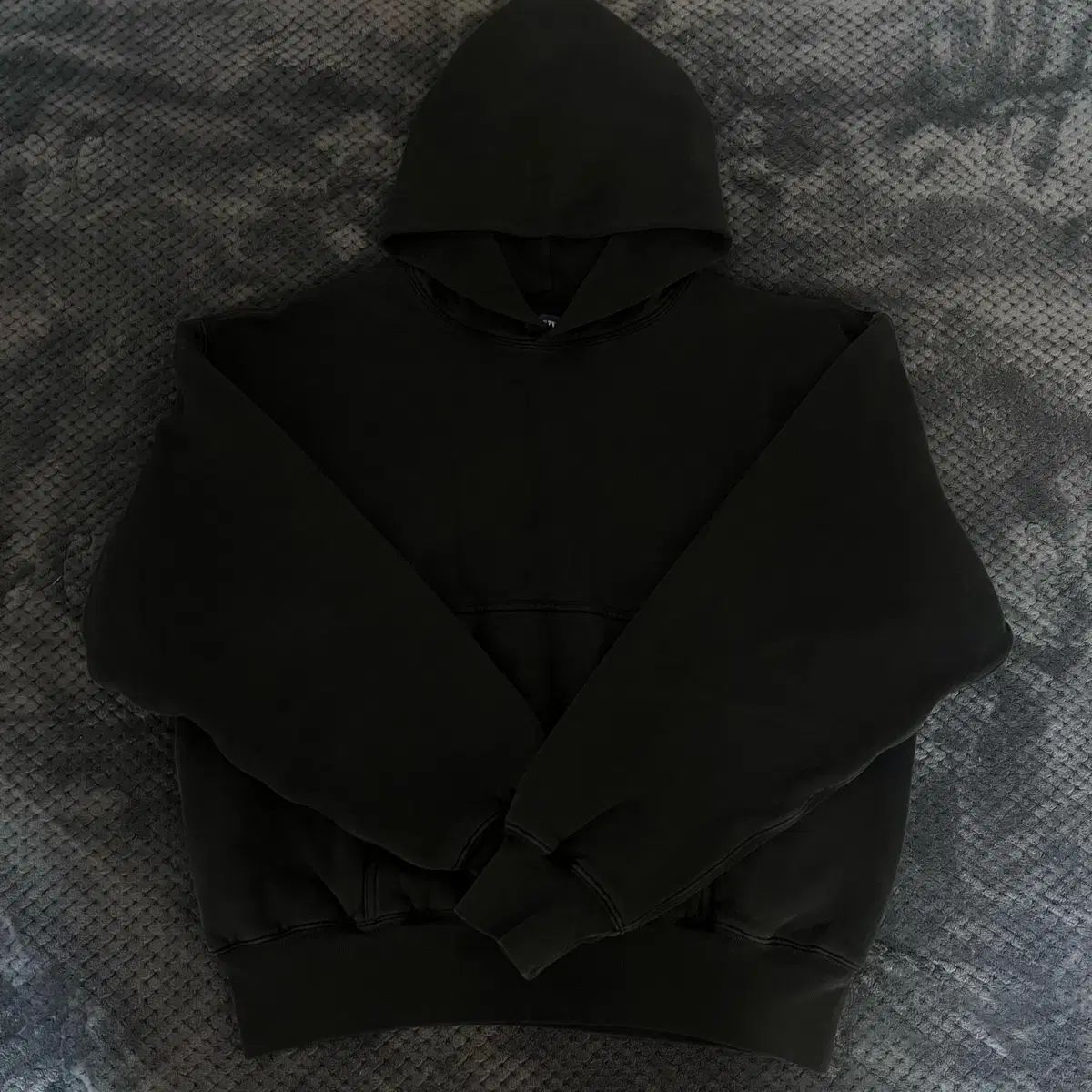 L Yeezy Gap Perfect Hoodie - メルカリ