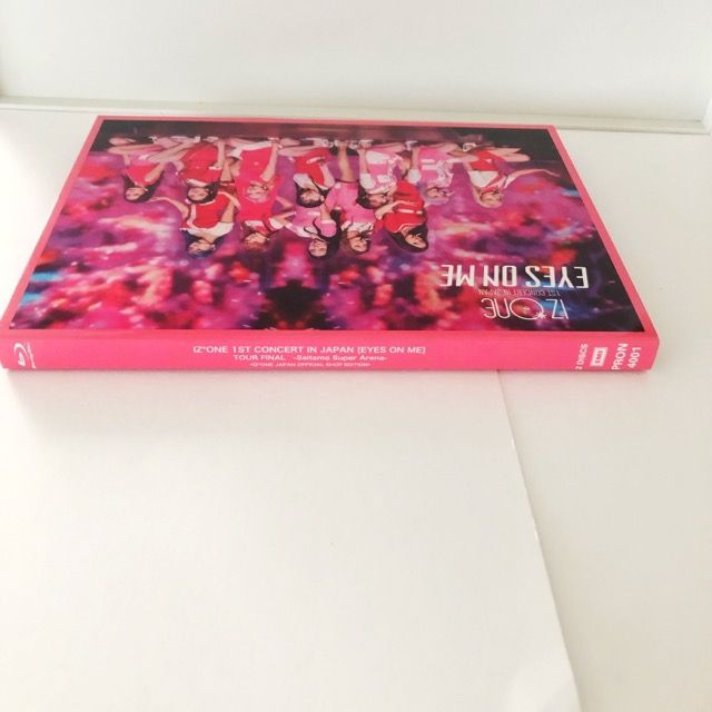 IZ*ONE 1ST CONCERT IN JAPAN EYES ON ME Blu-ray【I1681-007