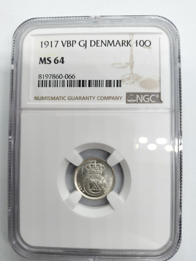 NGC MS64 1917VBP GJ デンマーク王国 10O銀貨 066 NGC MS64 1917VBP GJ デンマーク王国 10O銀貨 066 - メルカリ
