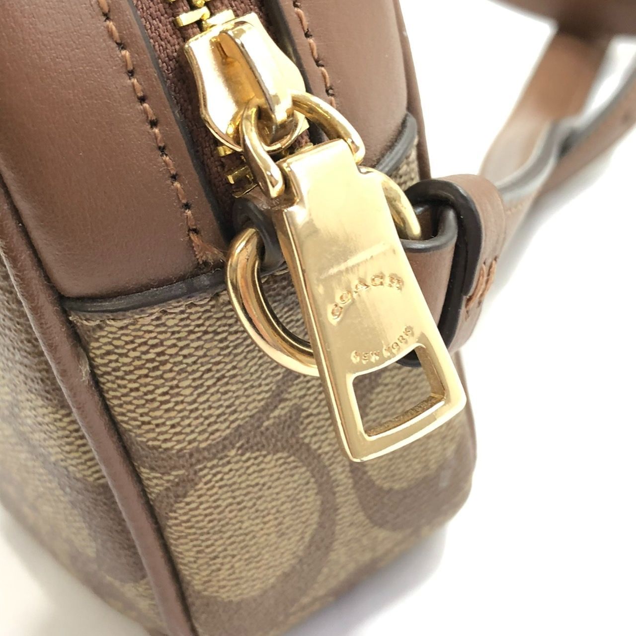 ショルダーバッグ シグネチャー