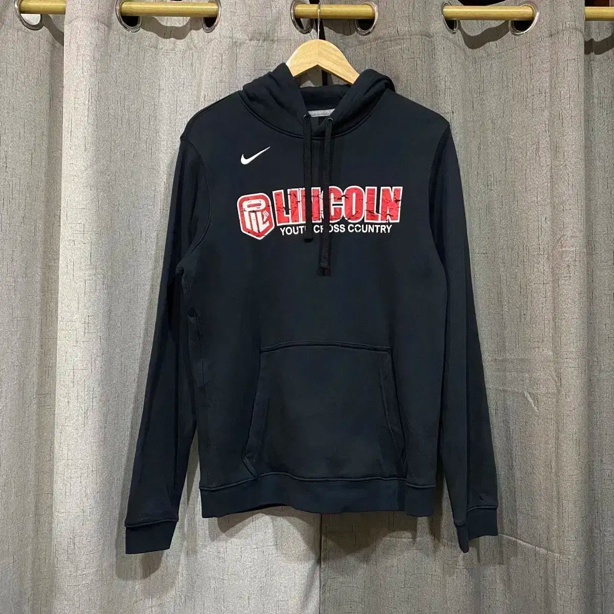 (状態良好) Nike(ナイキ） クラックロゴ リンカーン フード付きTシャツ s ー m 長袖Tシャツ （ nh22