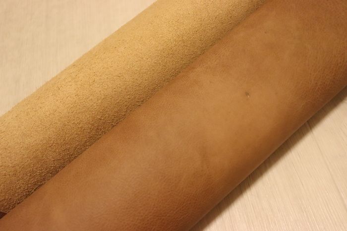 ナチュラルブラウン 164ds クロム革 牛革 イタリア レザー スムース加工 はぎれ 一枚革 レザークラフト 革 皮 本革 diy 生地 材料