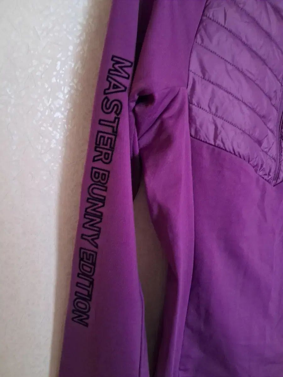 ジップアップ ゴルフTシャツ