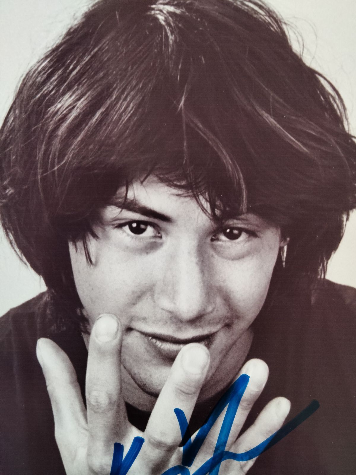 セール中…キアヌ・リーブス直筆サイン入り2Lサイズ写真… キアヌ・リーブス直筆サイン入り2Lサイズ写真…Keanu Reeves… - メルカリ