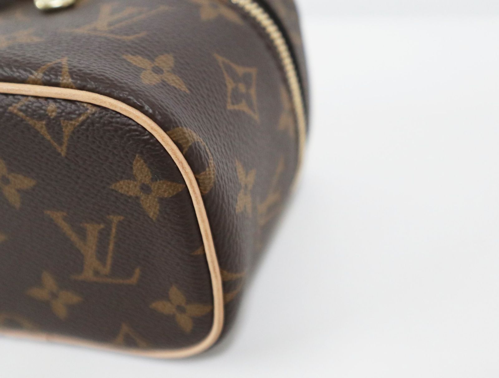 【美品】Louis Vuitton モノグラム ポーチ 完売前に♡ニース・ナノ モノグラム バニティポーチ (Louis