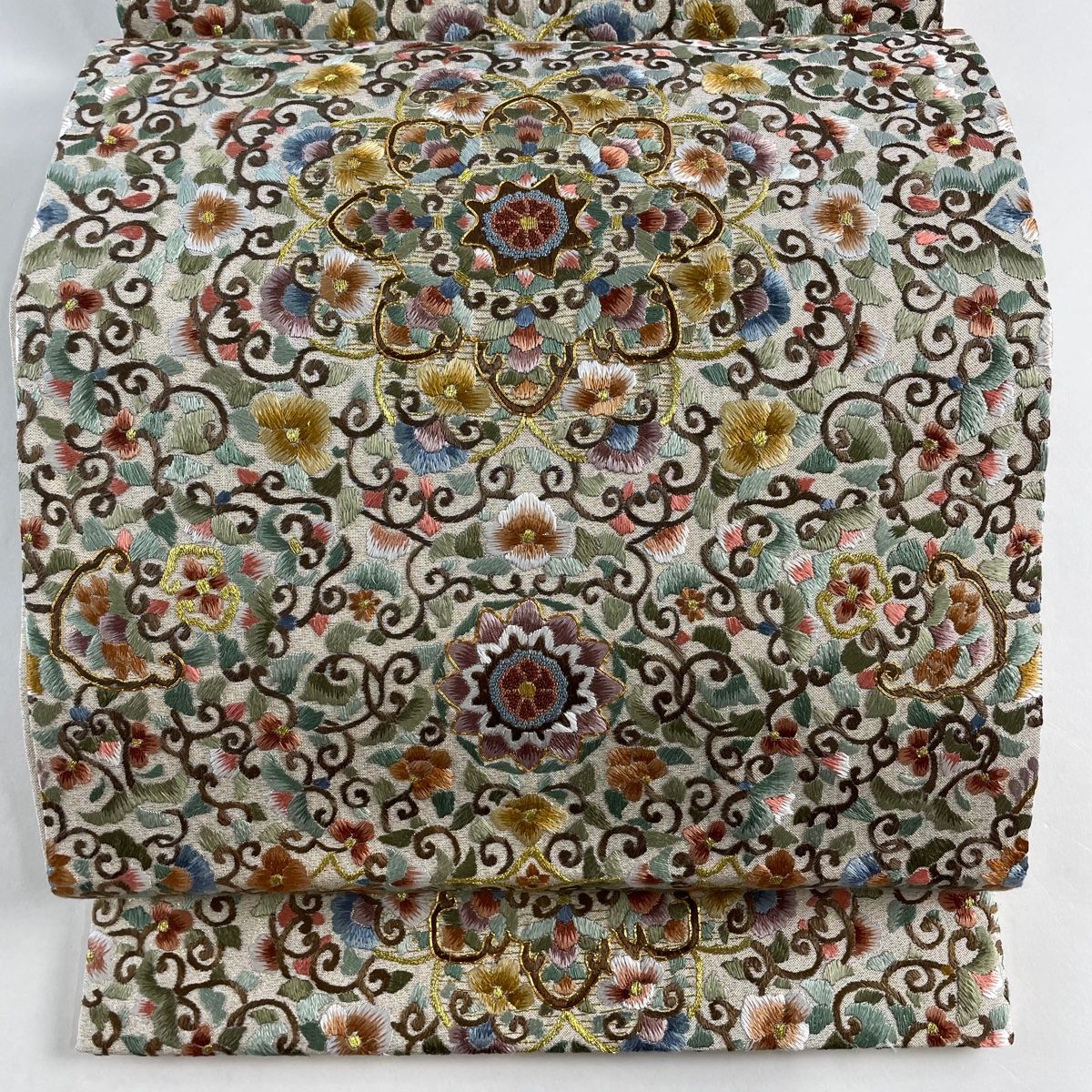 袋帯 蘇州刺繍 相良刺繍 華文 花唐草 金糸 クリーム 六通 正絹