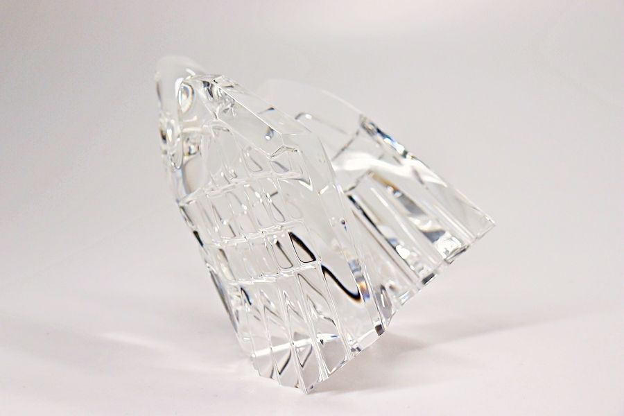 STEUBENスチューベン クリスタルガラス　イーグルの置物です。 STEUBENスチューベン クリスタルガラス イーグルの置物です。 STEUBEN