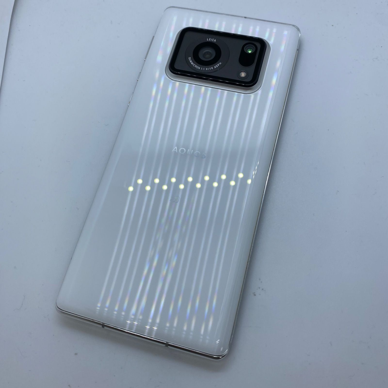 ☆【訳あり品】Softbank 売れ筋 AQUOS R6 128GB ホワイト AQUOS R6