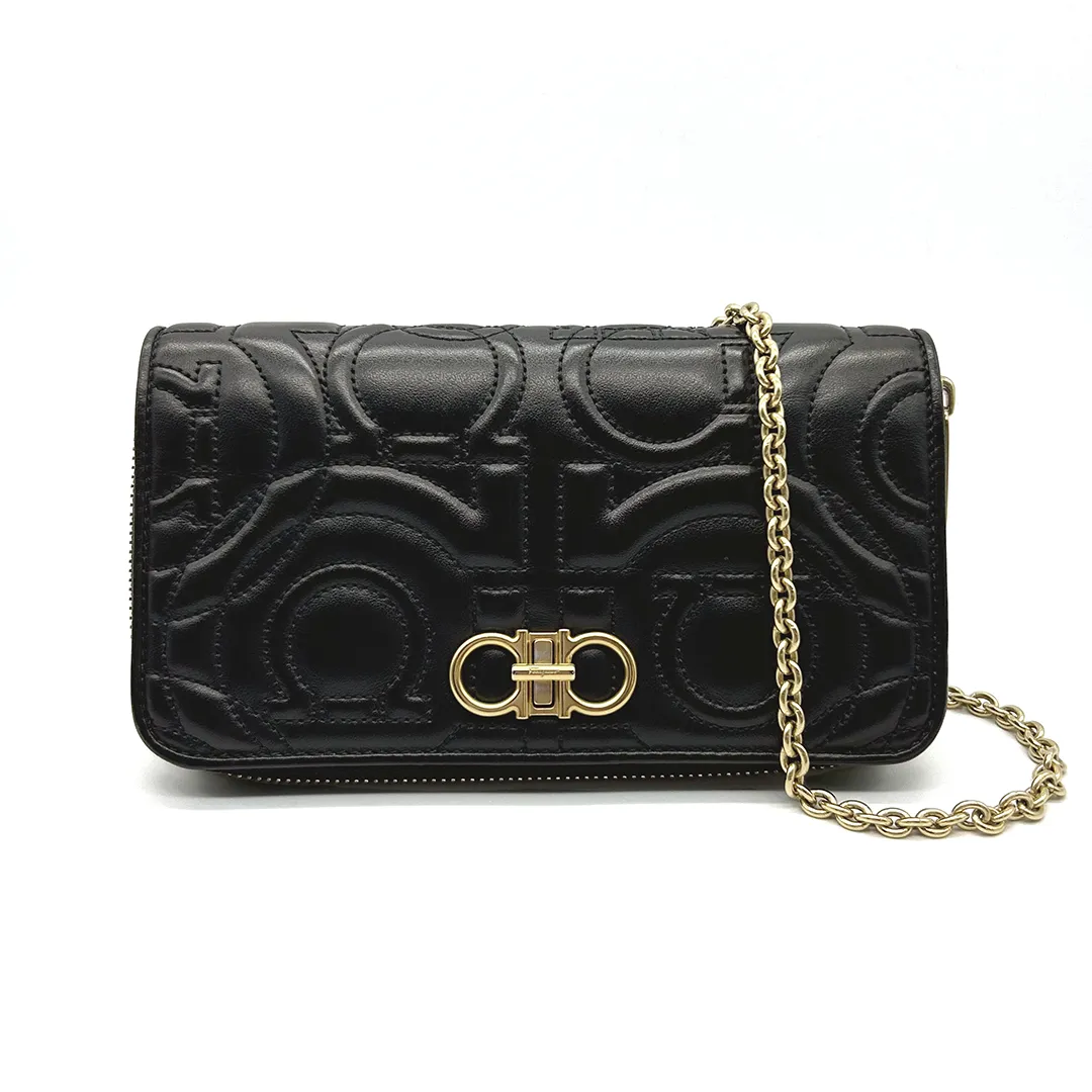 2026年最新】フェラガモキルティングチェーンバッグの人気アイテム