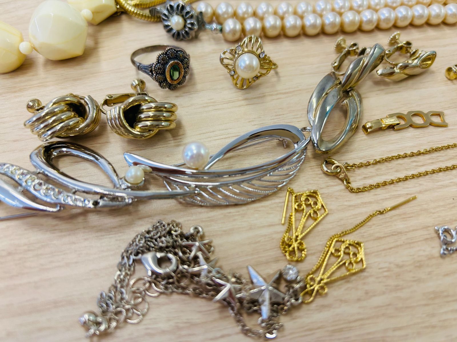 遺品整理アクセサリー 遺品整理】アクセサリー ジュエリー まとめ売り - メルカリ
