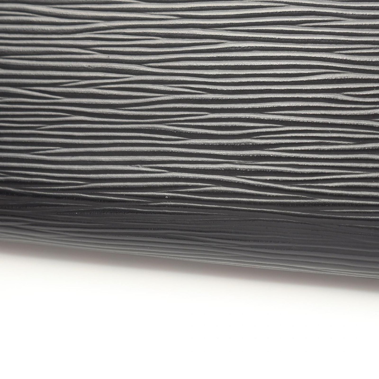 ルイヴィトン 長財布 エピ ジッピーウォレット シルバー金具 ブラック