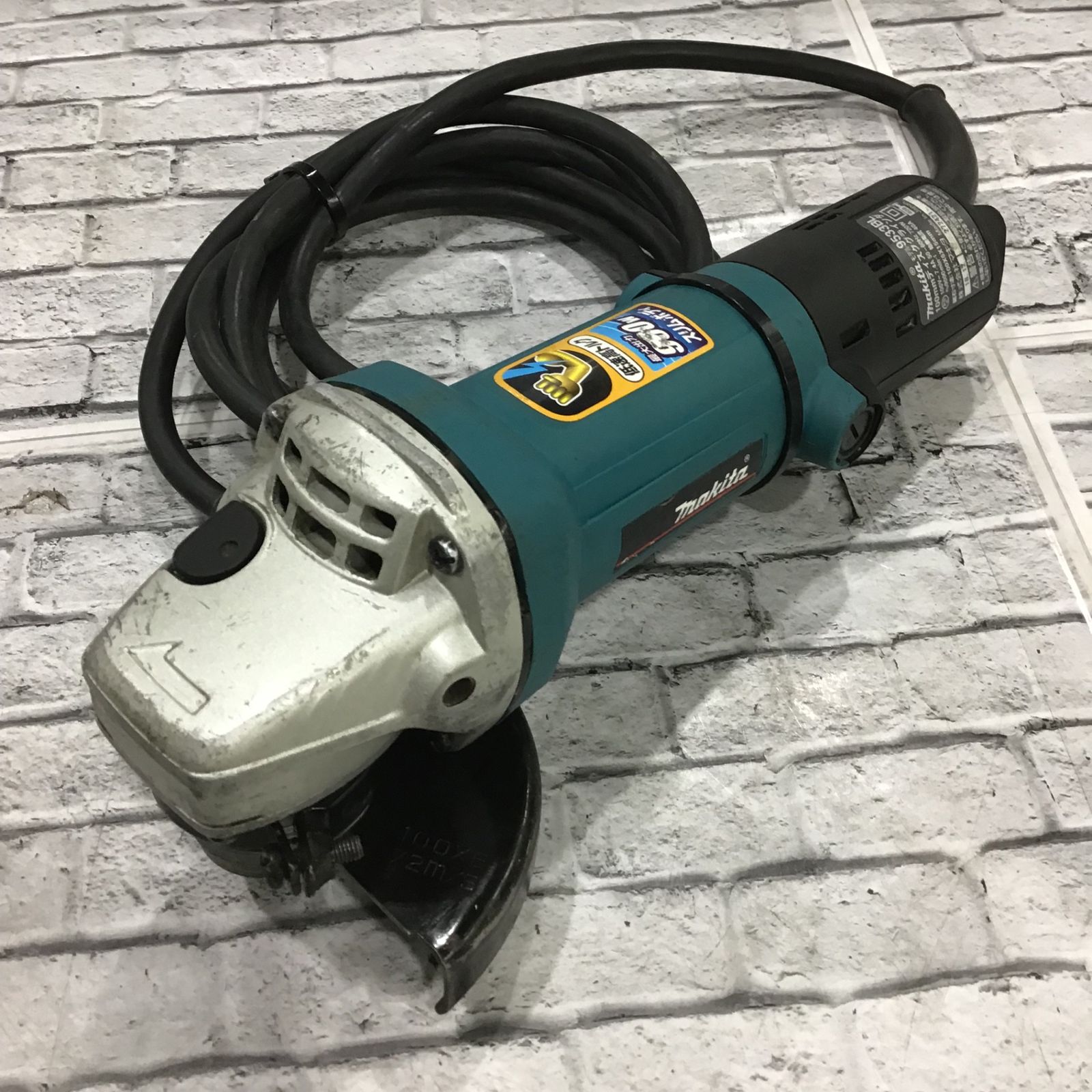 マキタ(makita) 100mmディスクグラインダ 9533BL【川口店】