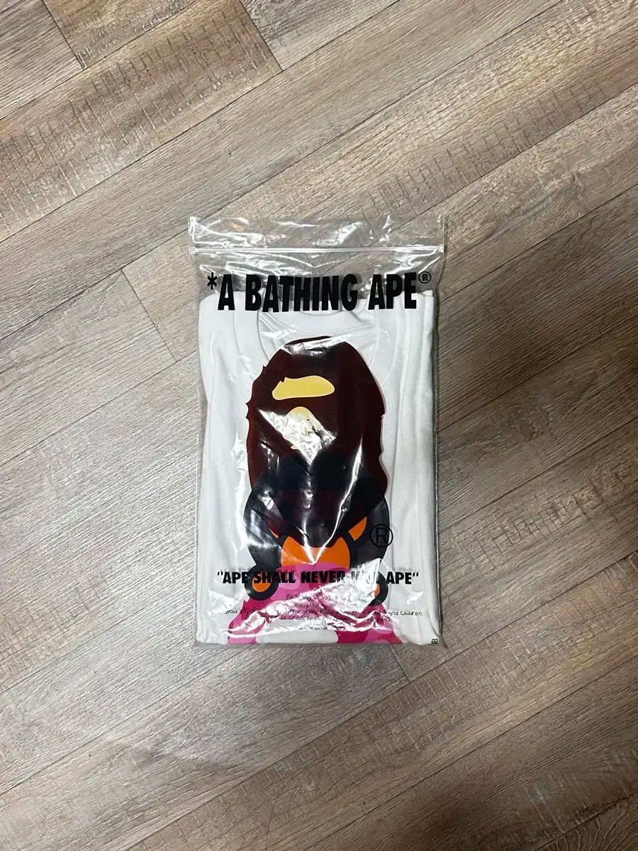 A BATHING APE アベイシングエイプ BAPE Color Camo Milo On Ape Head Tシャツ