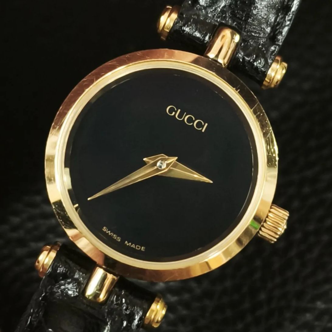 【稼動品】GUCCI グッチ 2000L シェリーライン ゴールド 黒文字盤 GUCCI グッチ シェリーライン クォーツ 腕時計 黒文字盤 - メルカリ