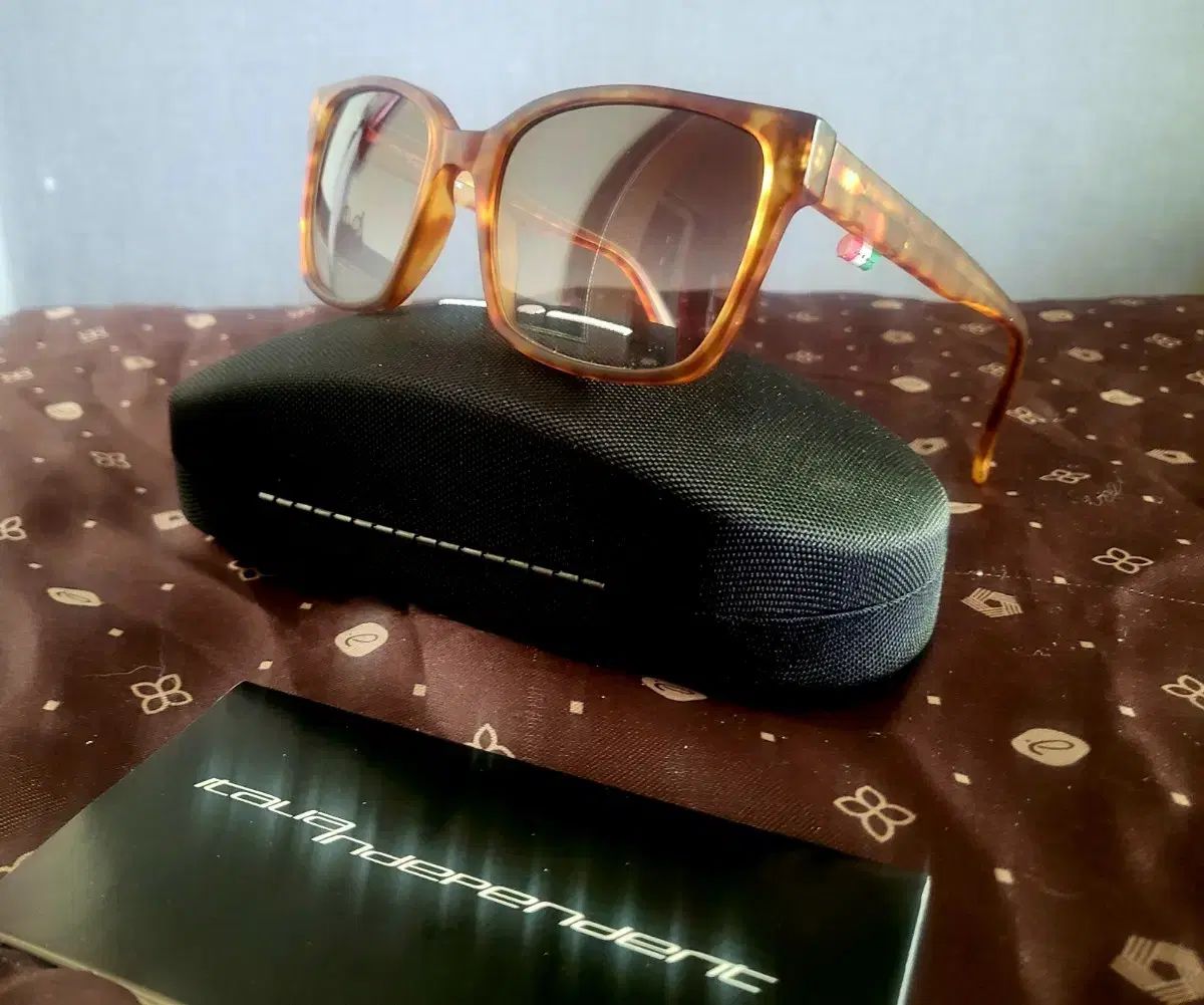 INDEPENDENT - イタリア レオパード サングラス