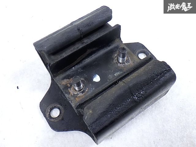純正品 FJ20 アウターチェーンガイド DR30 スカイライン 鉄仮面 パーツ博物館」DR30 スカイライン FJ20型 DOHC インタークーラー