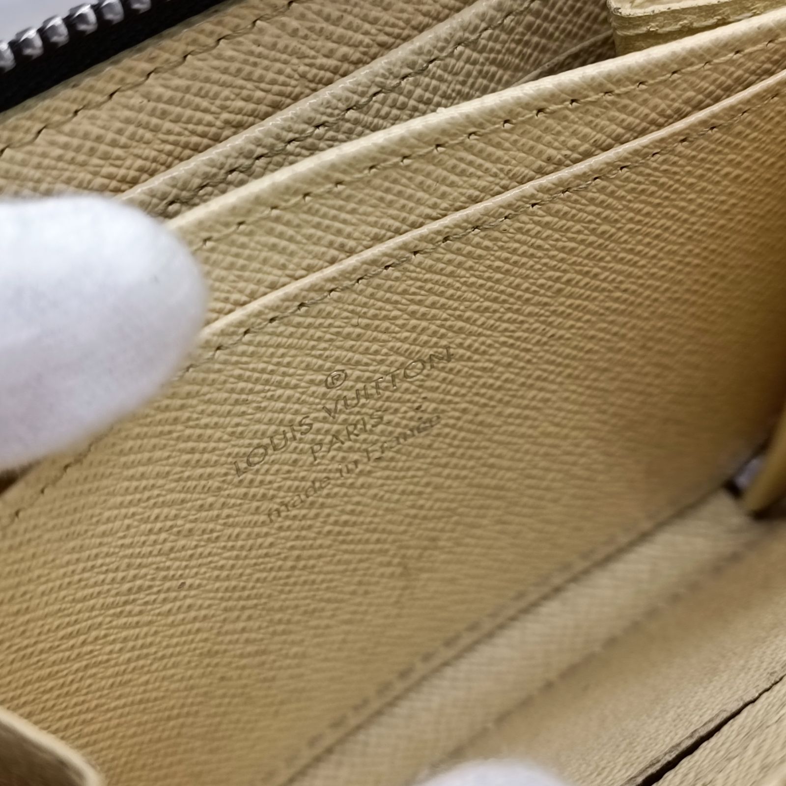 LOUISVUITTON 》 ルイヴィトン モノグラムLVポップ ジッピー