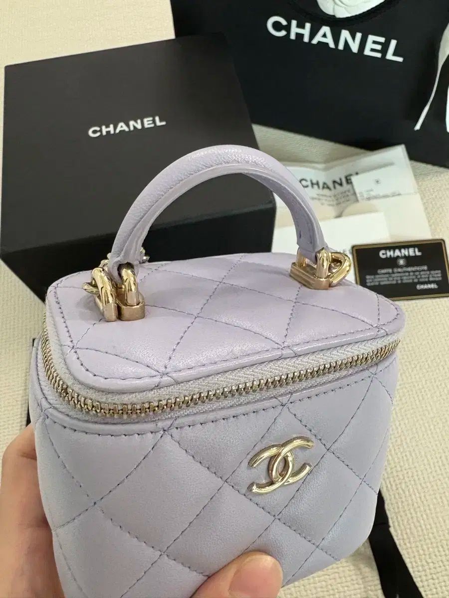 CHANEL チェーンショルダーバッグ バニティバッグ トップハンドル Chanel(シャネル) バニティ トップハンドル 平方 チェーンバッグ