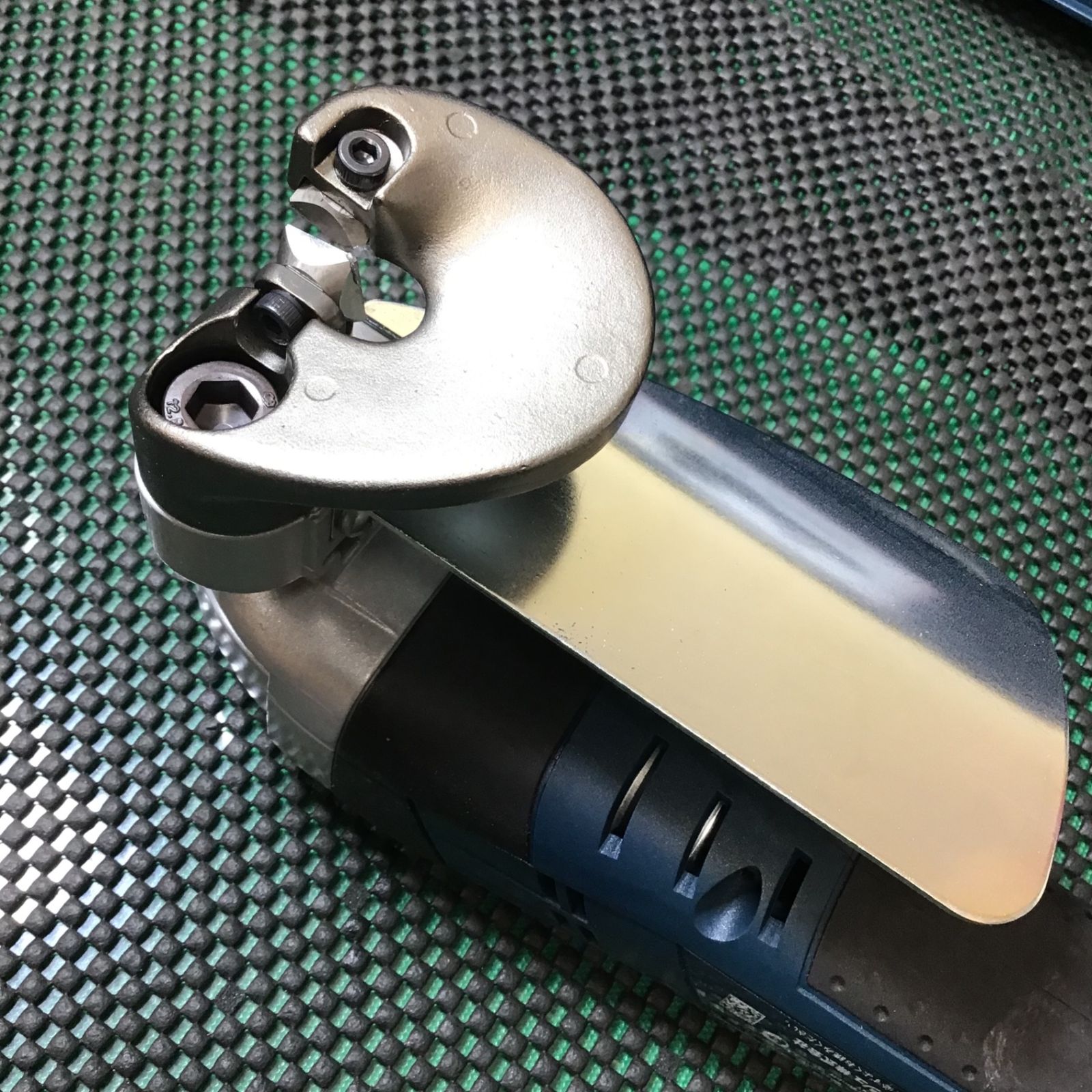 タイムセールも有。 ボッシュ BOSCH バッテリーシェア GSC10.8V-LIN2 川口店