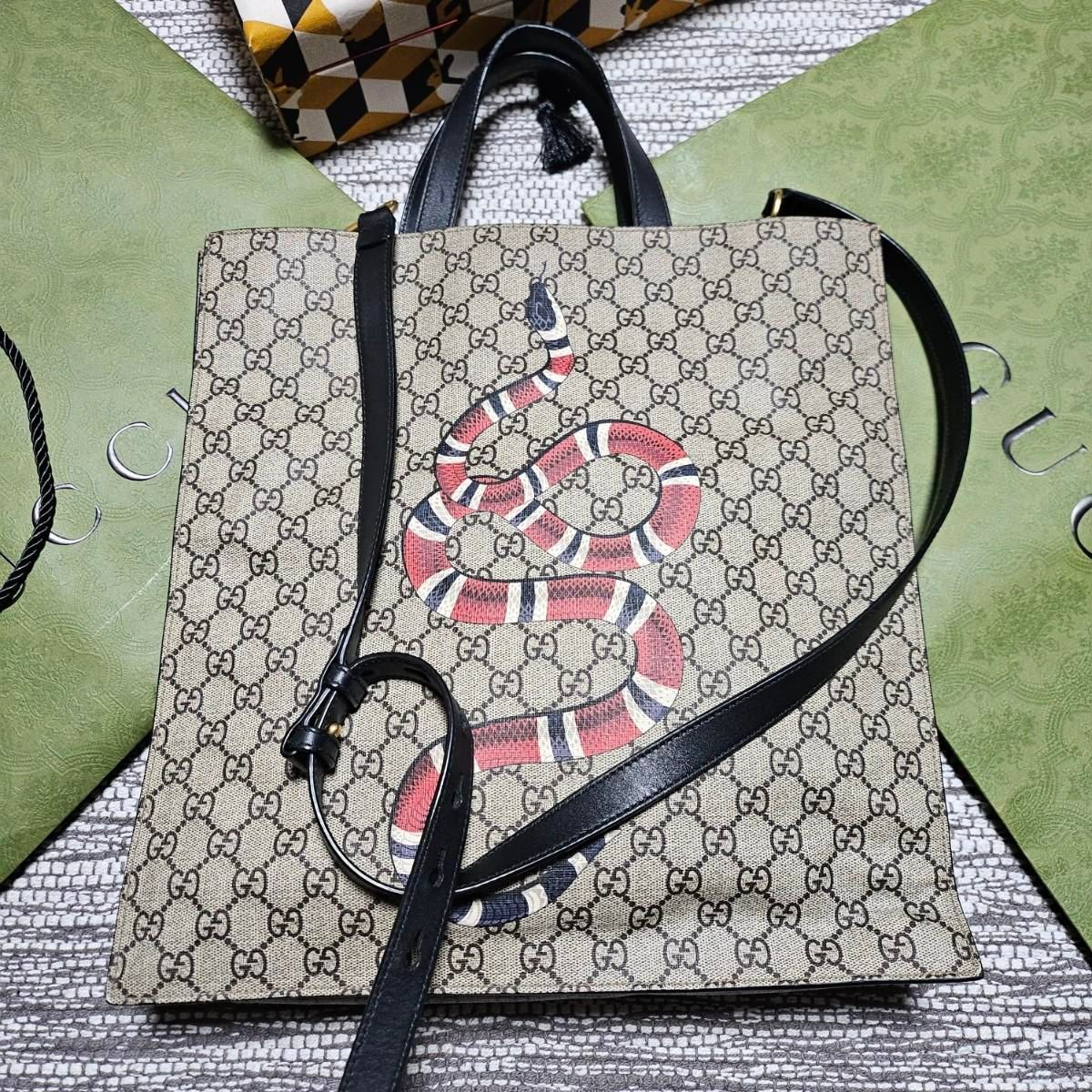 【雷市場（ポンジャン）商品韓国直送】GUCCI(グッチ) GG Supreme(シュプリーム) 蛇 トートバッグ 兼 ショルダーバッグ