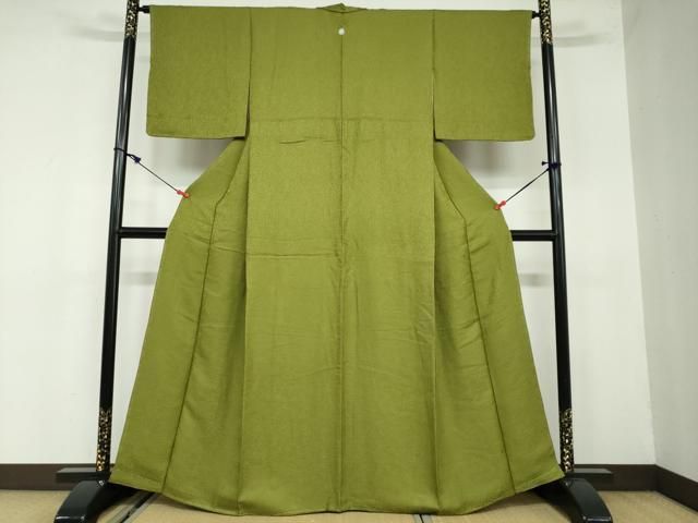 平和屋着物 上質な色無地 堅牢草木染 南天地紋 草色 反端付き 正絹 DAAW5630ud