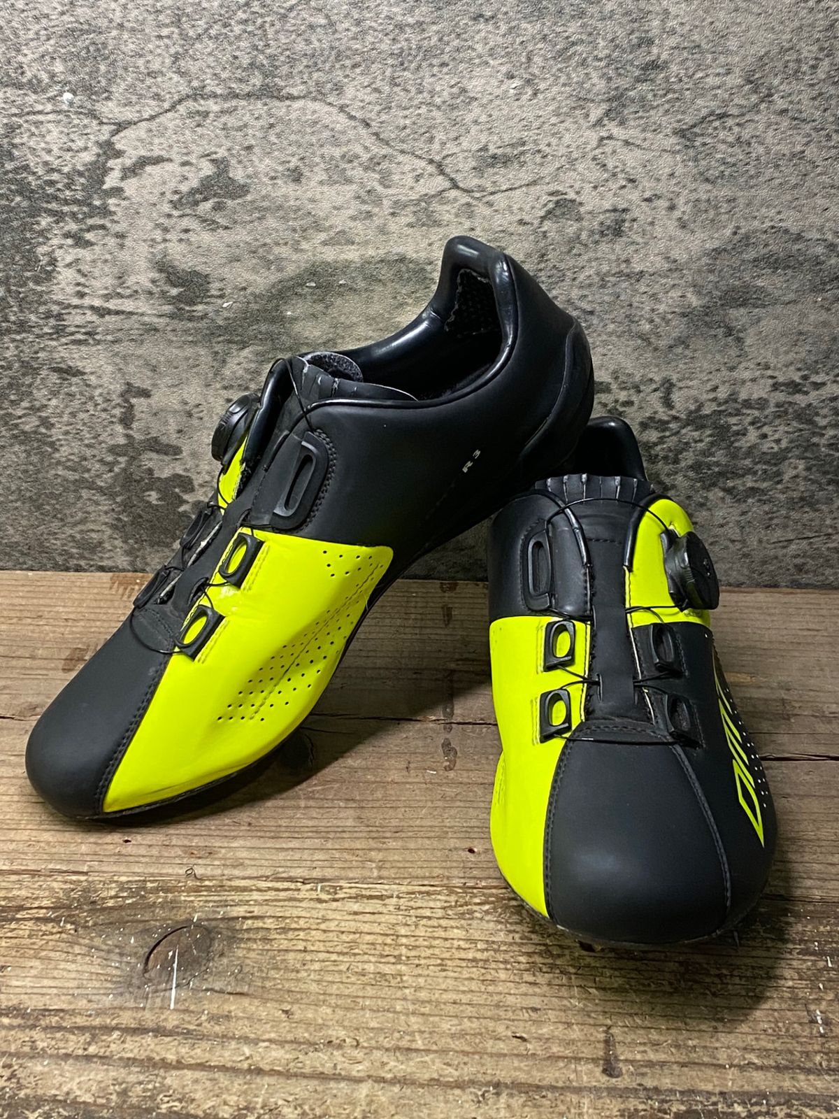 DMT R3 ビンディングシューズ Amazon.co.jp: DMT 自転車用ビンディングシューズ R3 ロード