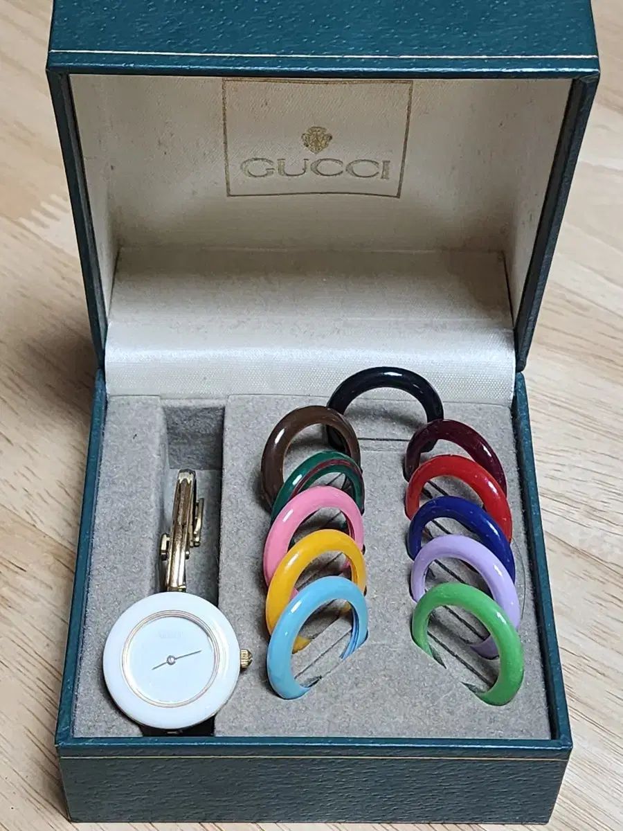 GUCCI グッチ