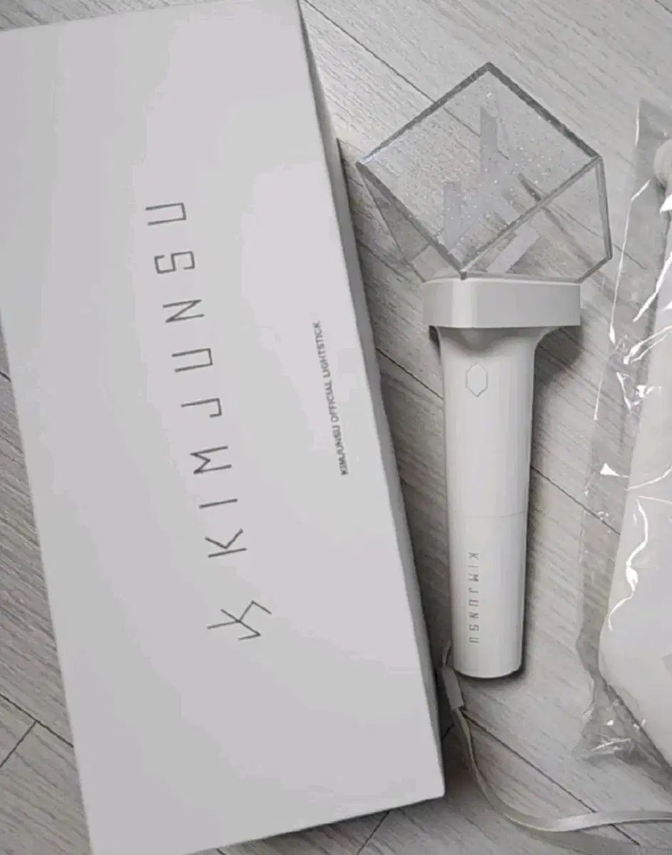 ジュンス ペンライト ストラップ ココナッツボン KIM JUNSU XIA ジュンス ペンライト ストラップ ココナッツボン KIM JUNSU XIA