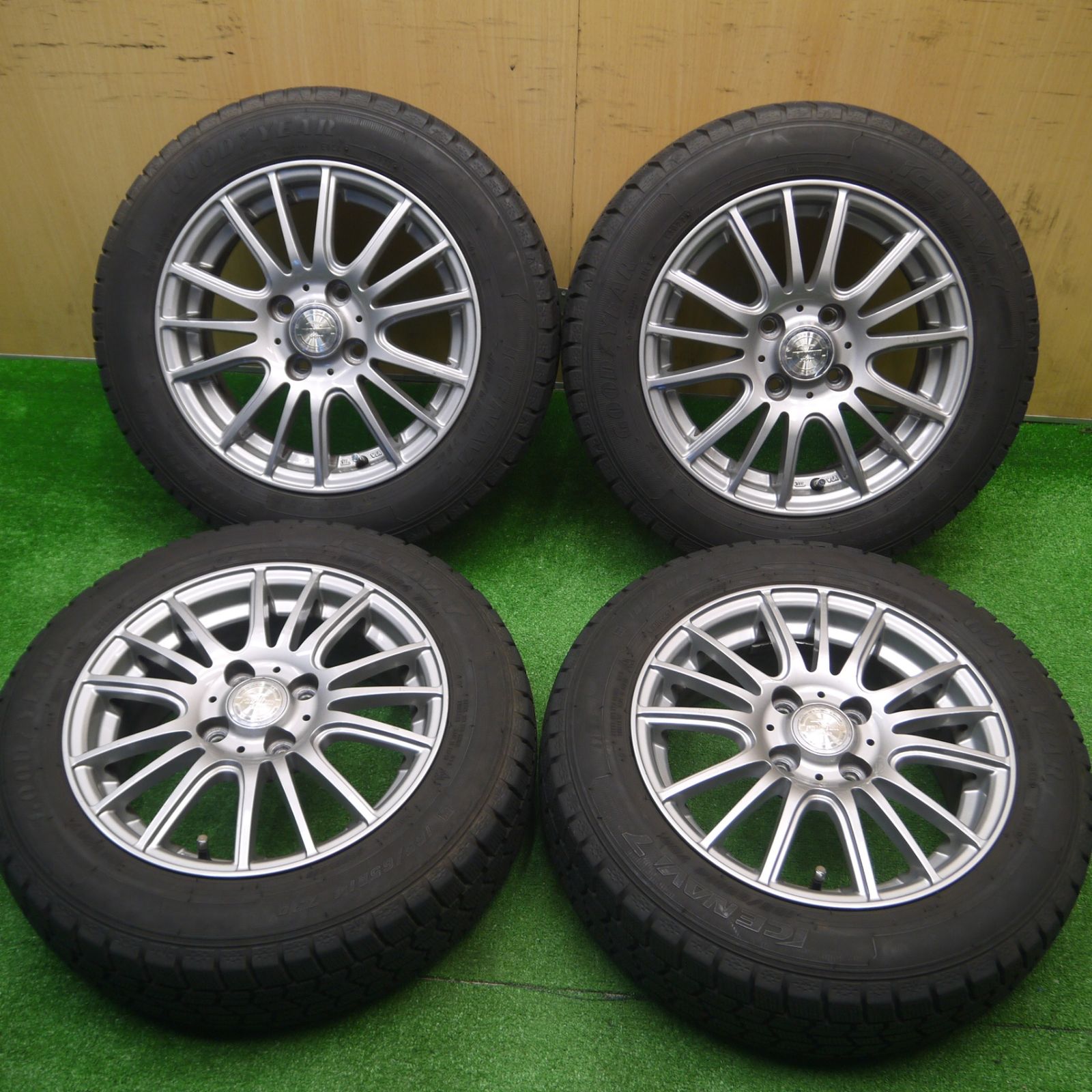[送料無料] バリ溝！22年！キレイ！9.5分スタッドレス 165/65R14 グッドイヤー アイスナビ7 ravrion selzer ラブリオン 14インチ PCD100/4H4091005Hス