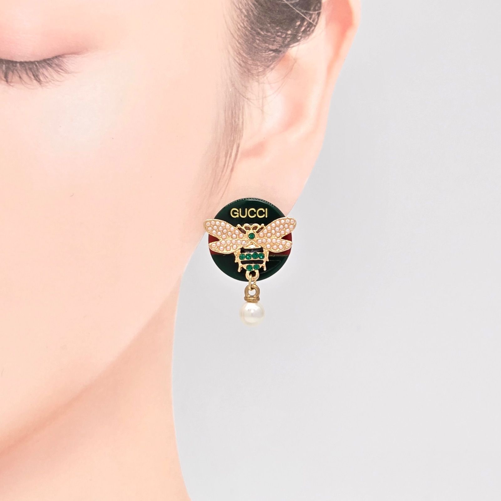 GUCCI クリスタル付きビーピアス