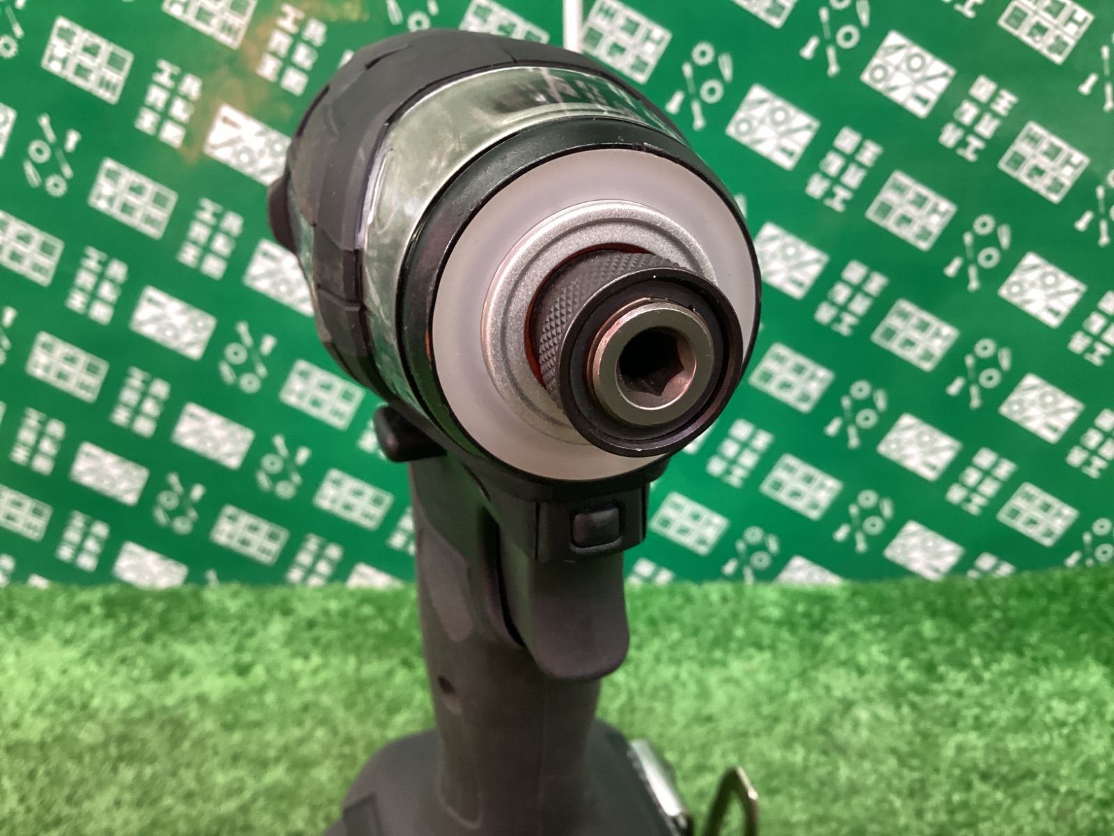 18v充電式インパクトドライバ ブラック