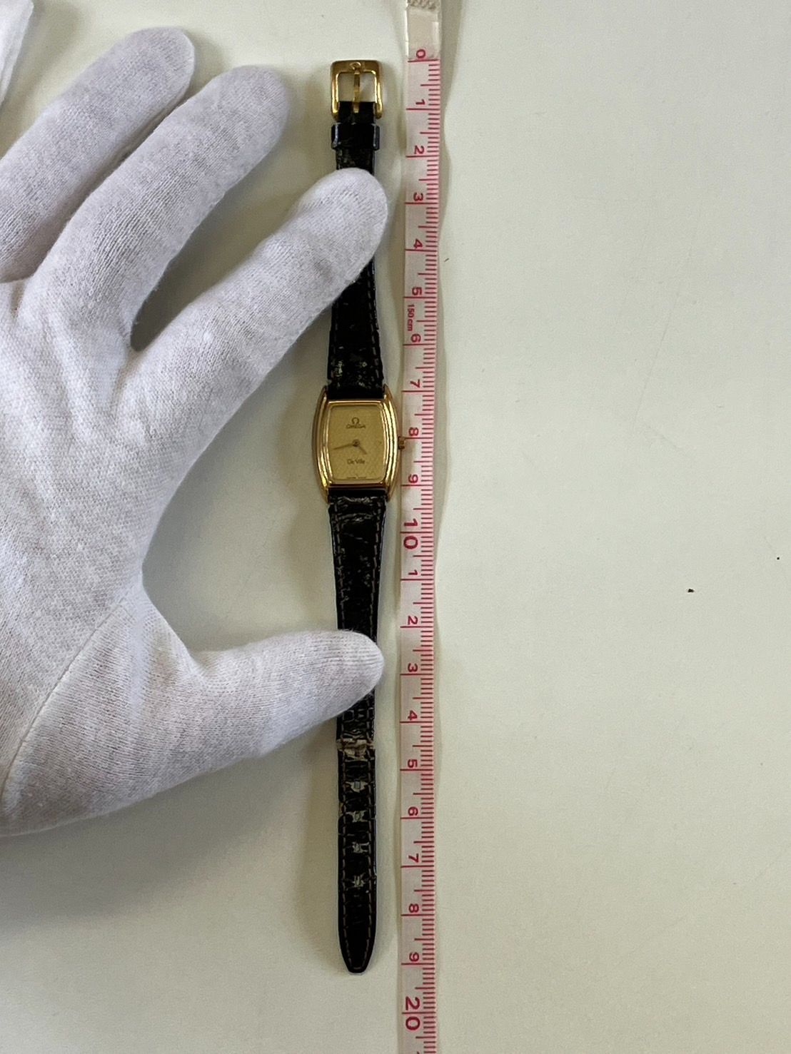 オメガ デビル 1450 ゴールド クォーツ レディース 腕時計 ビンテージ DE VILLE オメガ デビル 1450 ゴールド文字盤 クォーツ レディース