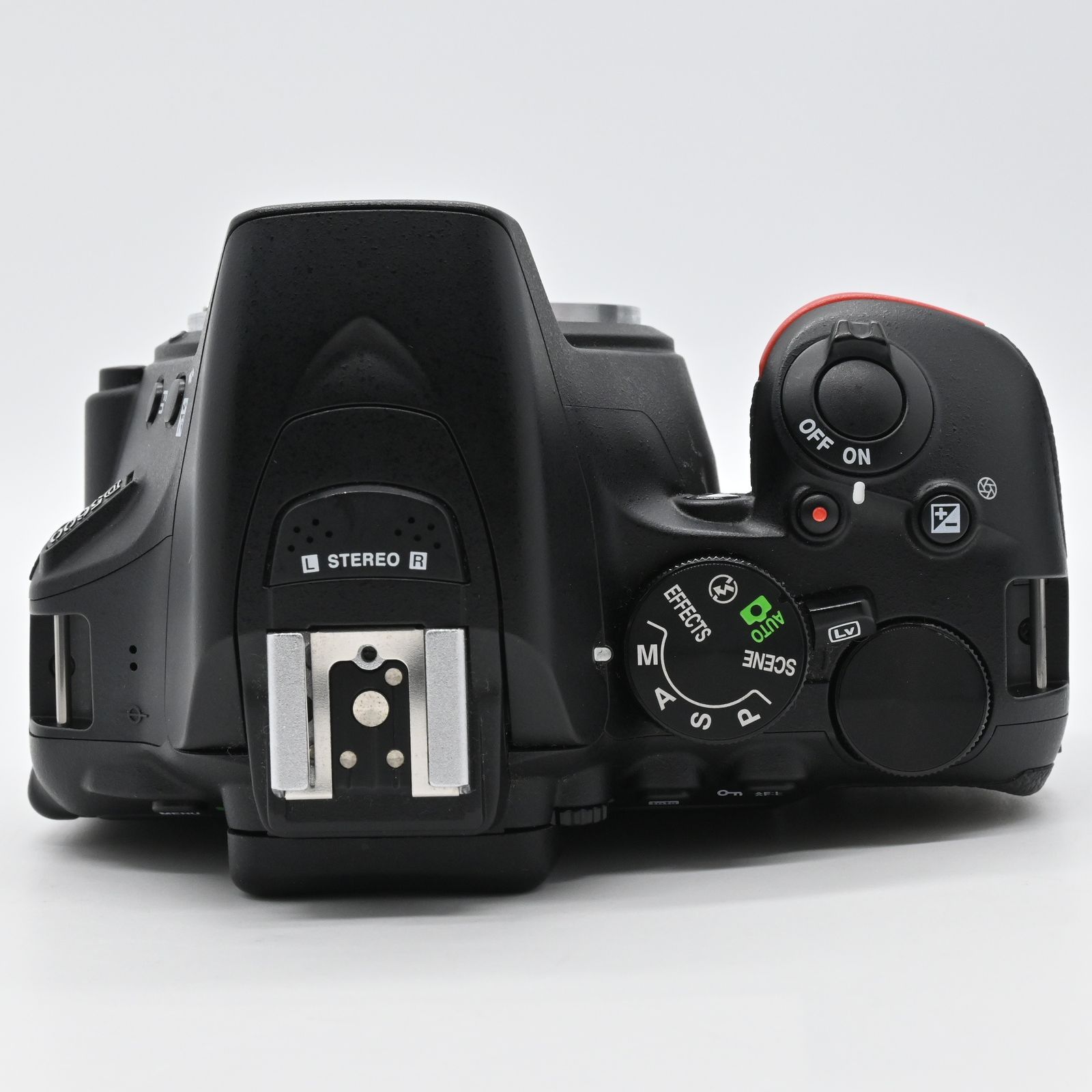 Nikon D5600 18-140 VR レンズキット レンタル - Nikon(ニコン)D5600 18-140 VR レンズキット | カメラと