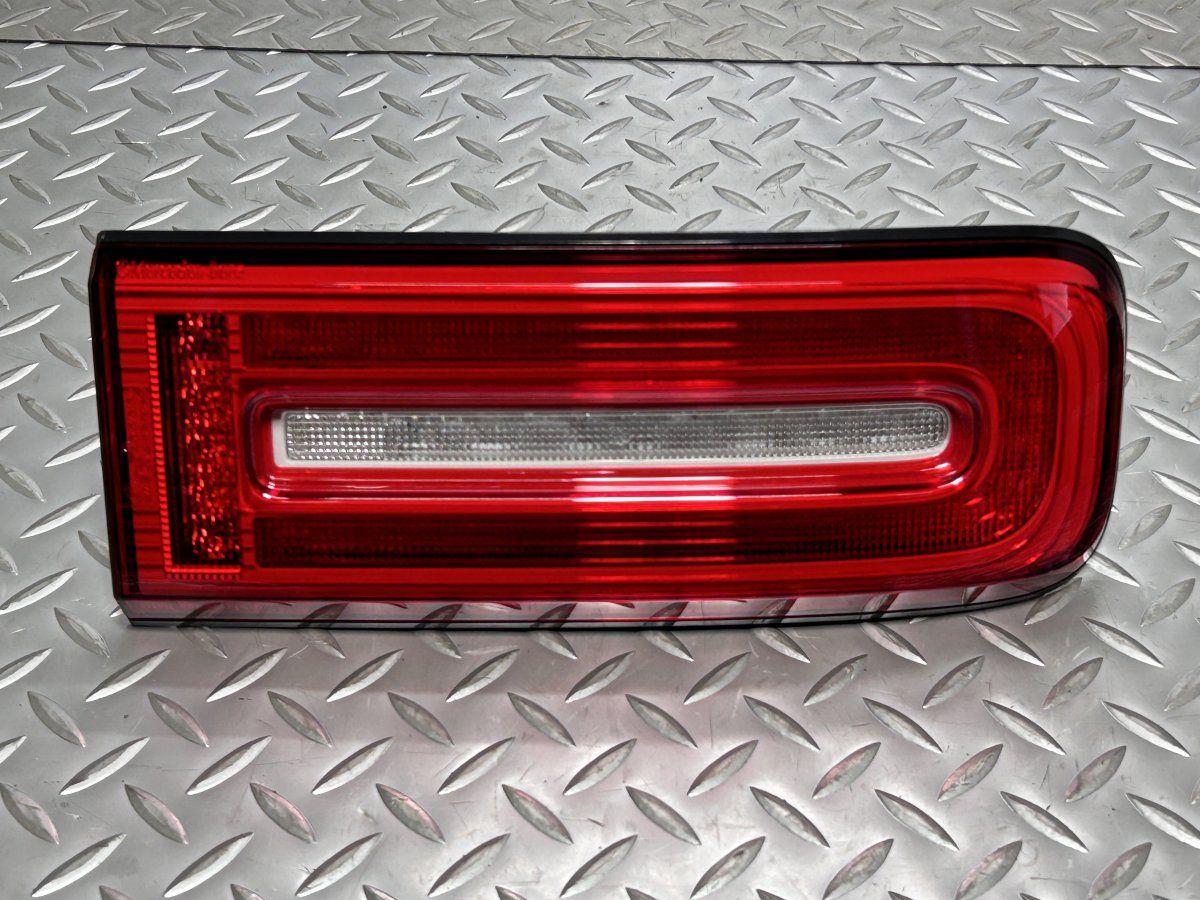 送料無料【美品】W463A ベンツ Gクラス 純正テールランプ(左右共通 