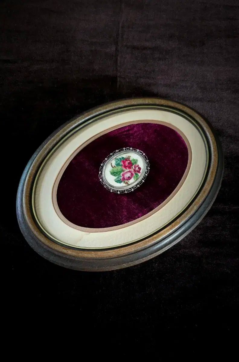 オリジナル ヴィンテージ ローズ 刺繍 ニードルポイント ブローチ