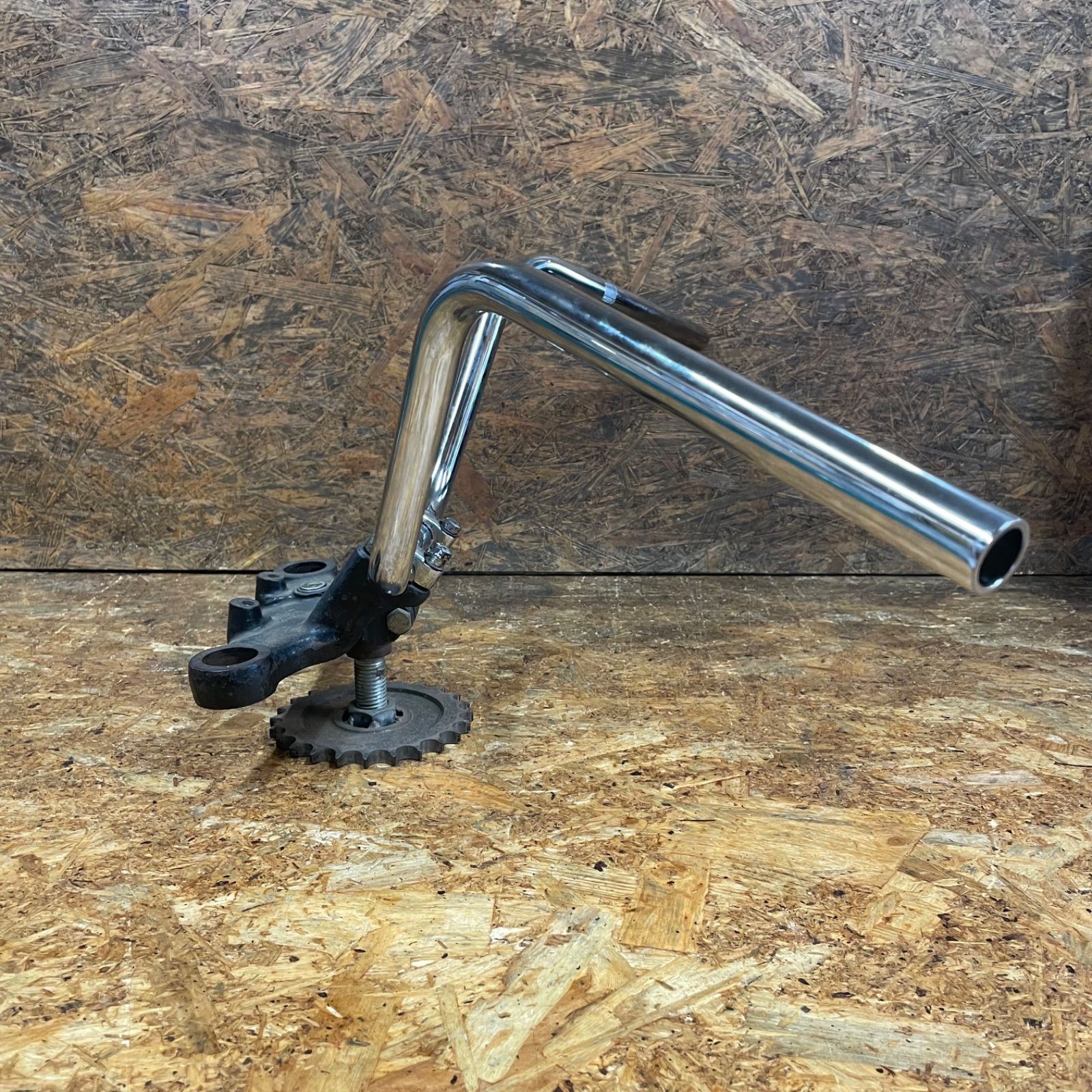 トライアンフOIF AKRONT 19インチ 1.85-40 BSAノートン