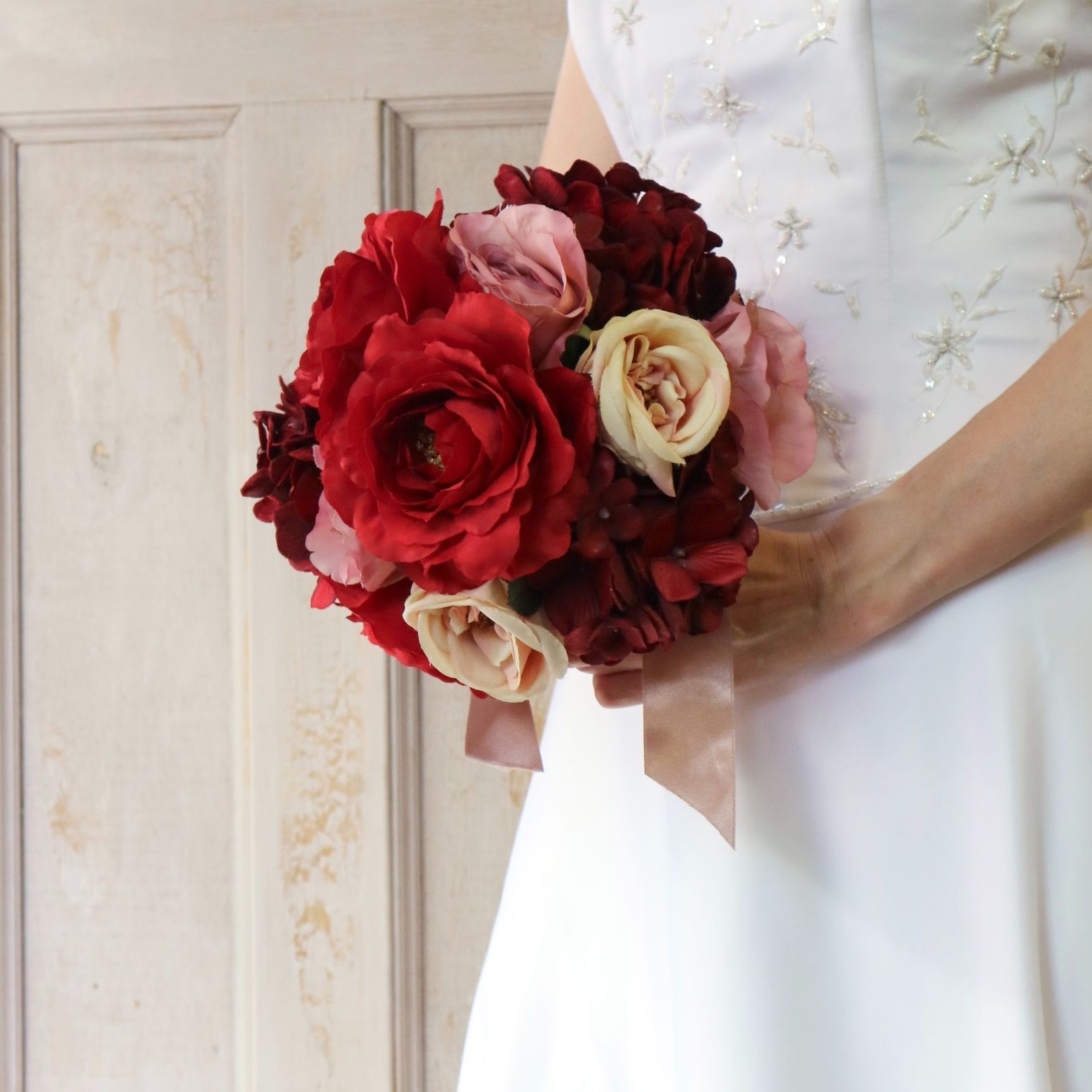 SALE】大人レッドのラウンドブーケ ブートニア付き 結婚式 フォト