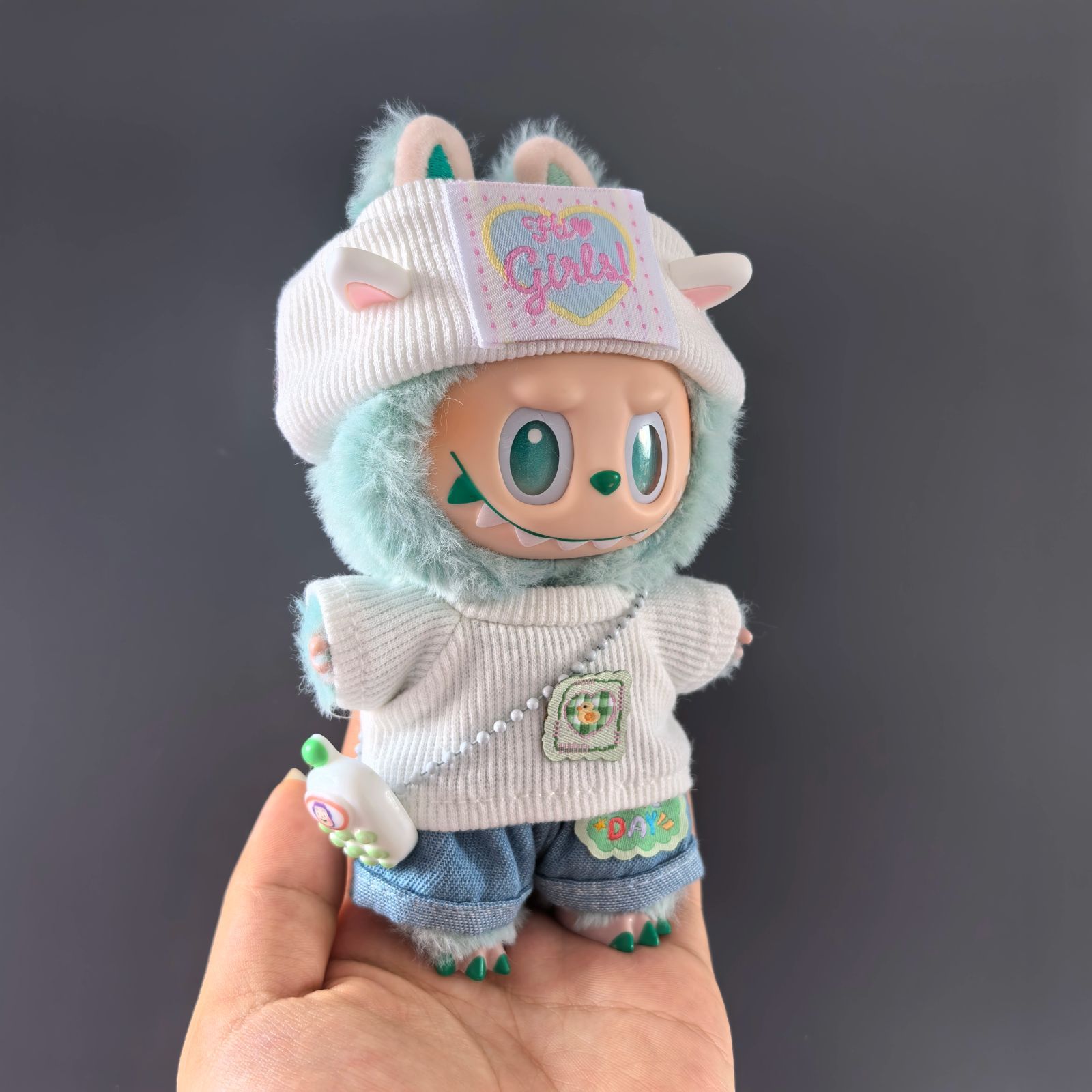 ぬいぐるみ服 labubu ラブブ 夏の日 希望 平和 カジュアル