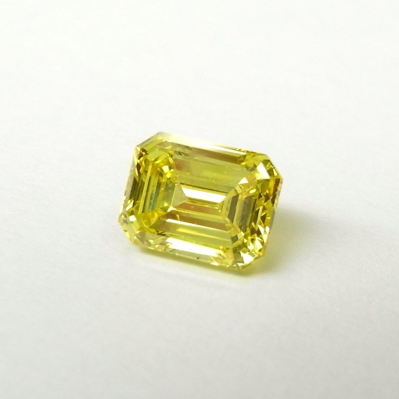 エメラルドラボグロウンダイヤモンド1.00ct E-VS1 店舗限定】ラボグロウンブルーダイヤモンド0.179ct (FIGB,VS1