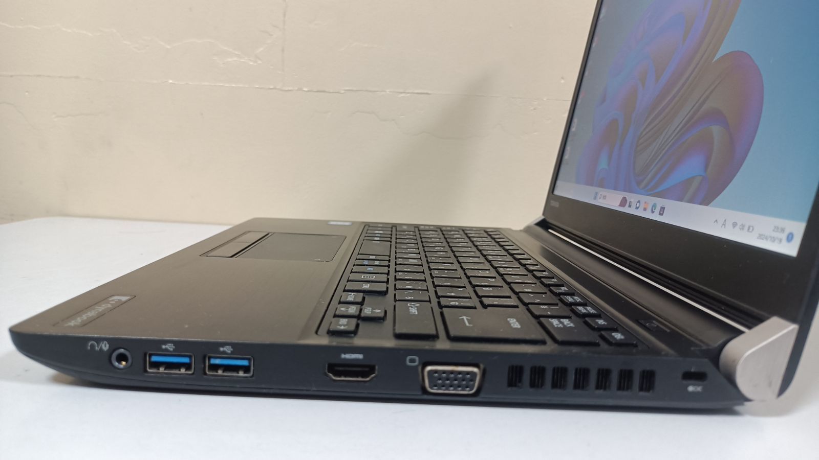 ノートPC ノートパソコンTOSHIBA 第六世代 i5 SSD128Gメモリ8G