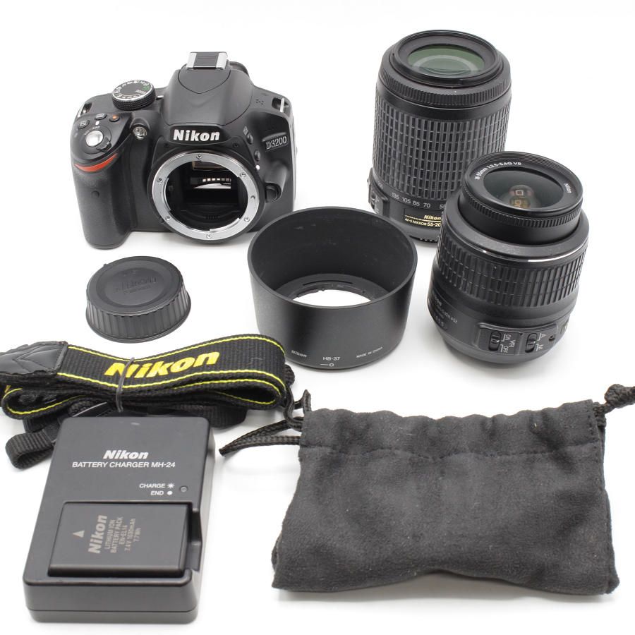 Nikon D3200 200mm ダブルズームキット ブラック デジタル一眼レフ