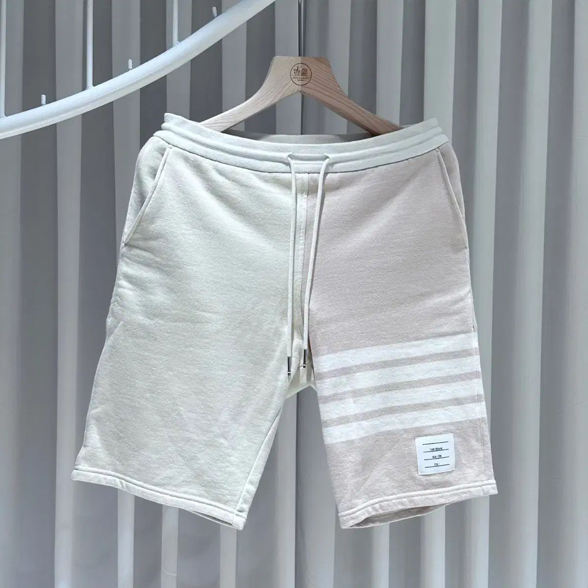 【正規品】THOM BROWNE　ハーフパンツ 楽天市場】thom browne ハーフパンツの通販