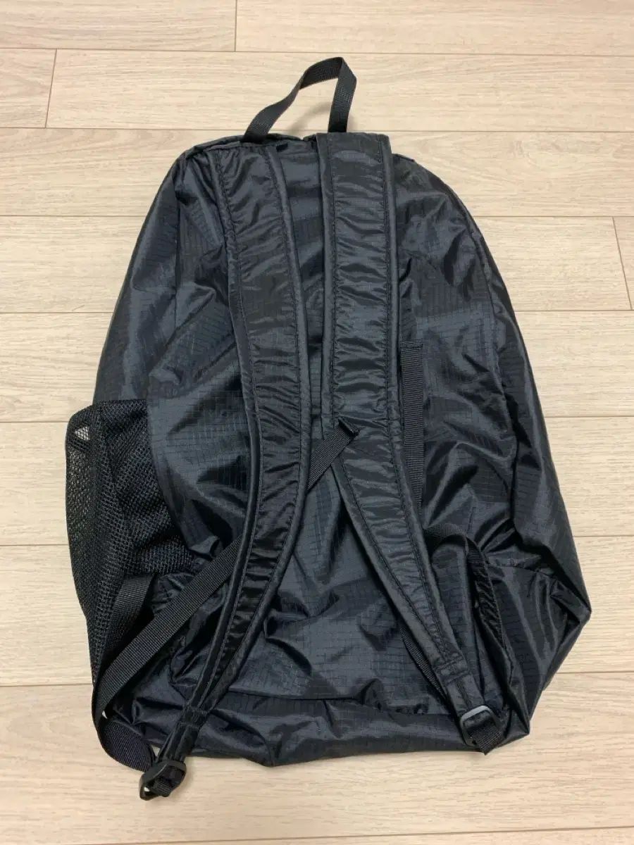 モンベル ライト パック ブラック 18 L