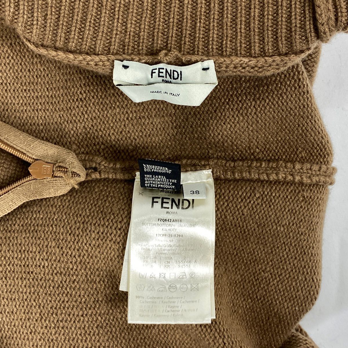 正規品 美品 FENDI フェンディ キャメル素材100%ロングニットワンピース 正規品 美品 FENDI フェンディ キャメル素材100%ロングニットワンピース