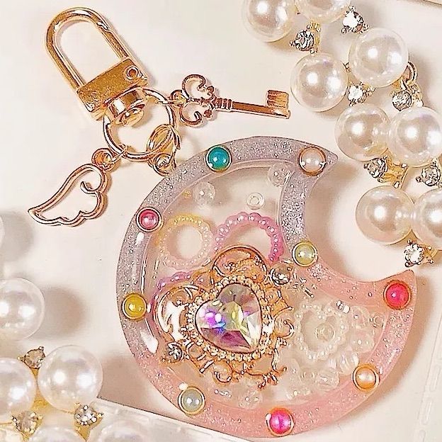 シャカシャカキーホルダー　桜の御守りシェイカー　だるま付き　ひなページ くまシェイカーキーホルダー シェイカーキーホルダー