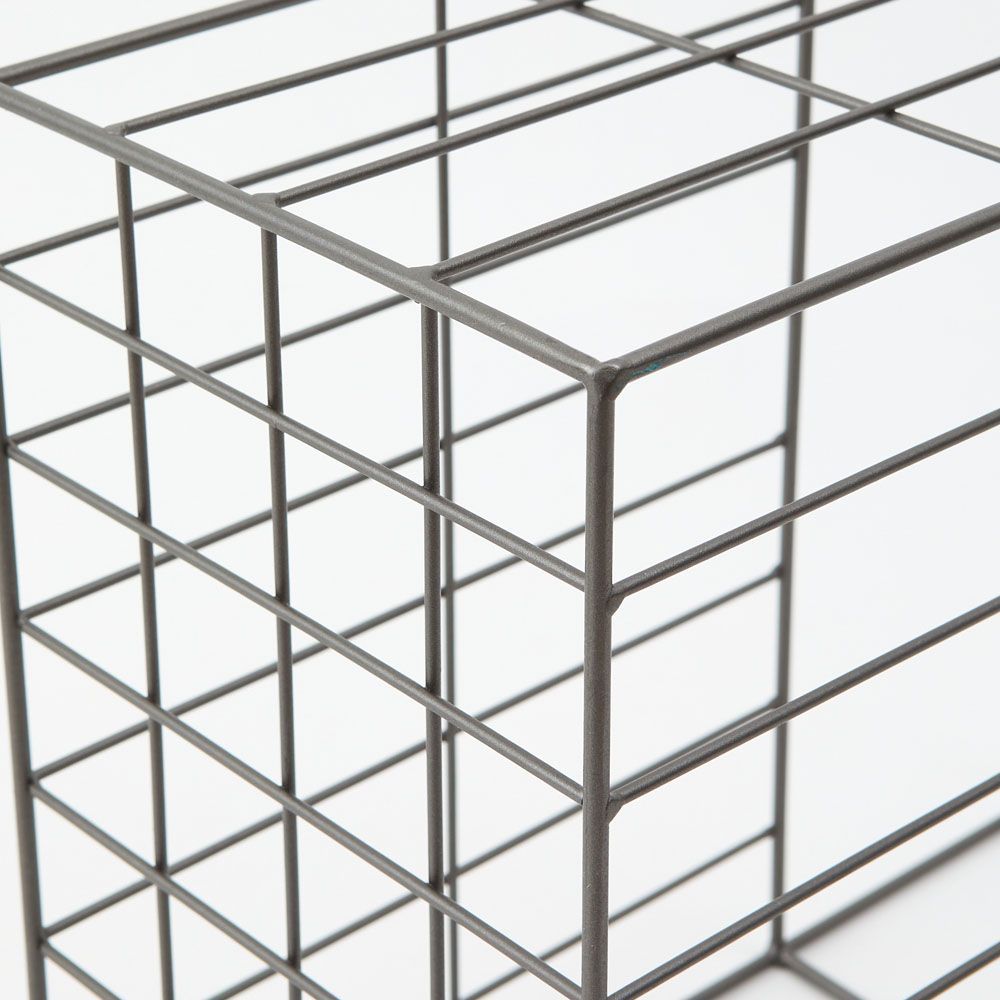 フードやドリンクを並べて運べるウッドトレー付の ストッカー