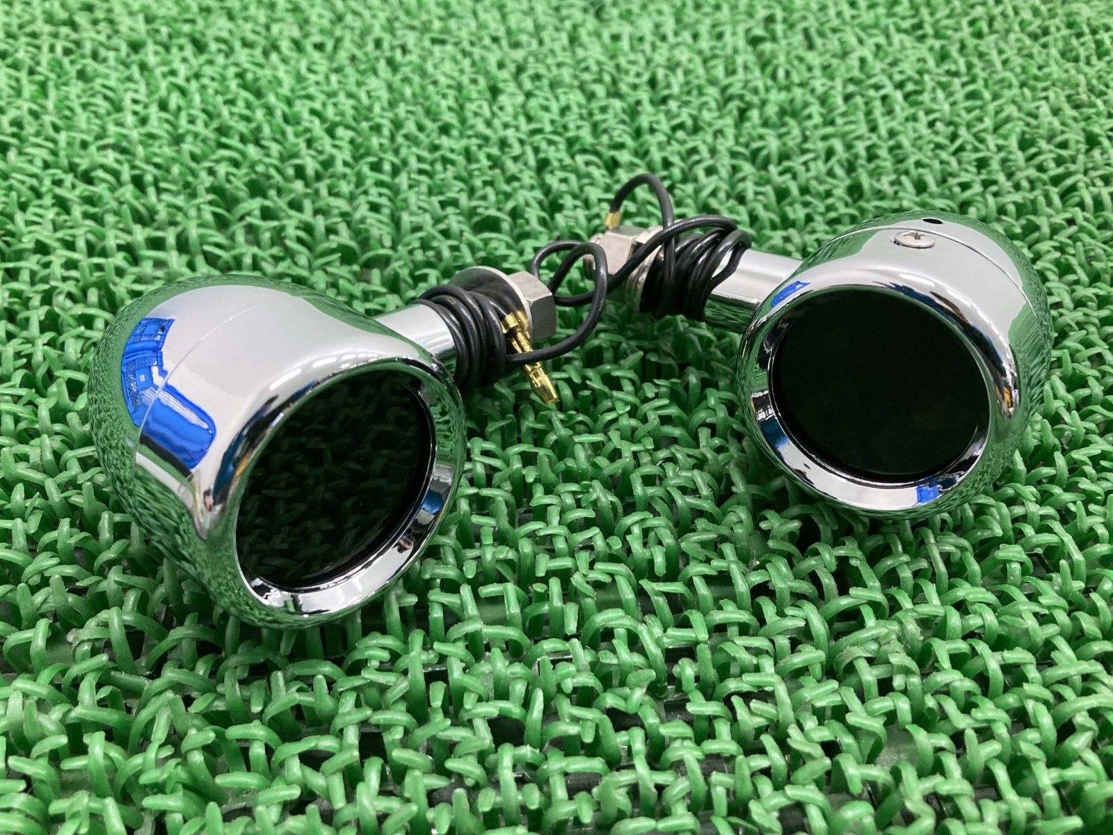 POSH製 ウインカー 左右 社外 新品 バイク 部品 未使用 203512 ニュースクールウインカー スモークレンズ メッキ 未使用品 Bm POSH製 ウインカー 左右 社外 新品 バイク 部品 未使用 203512