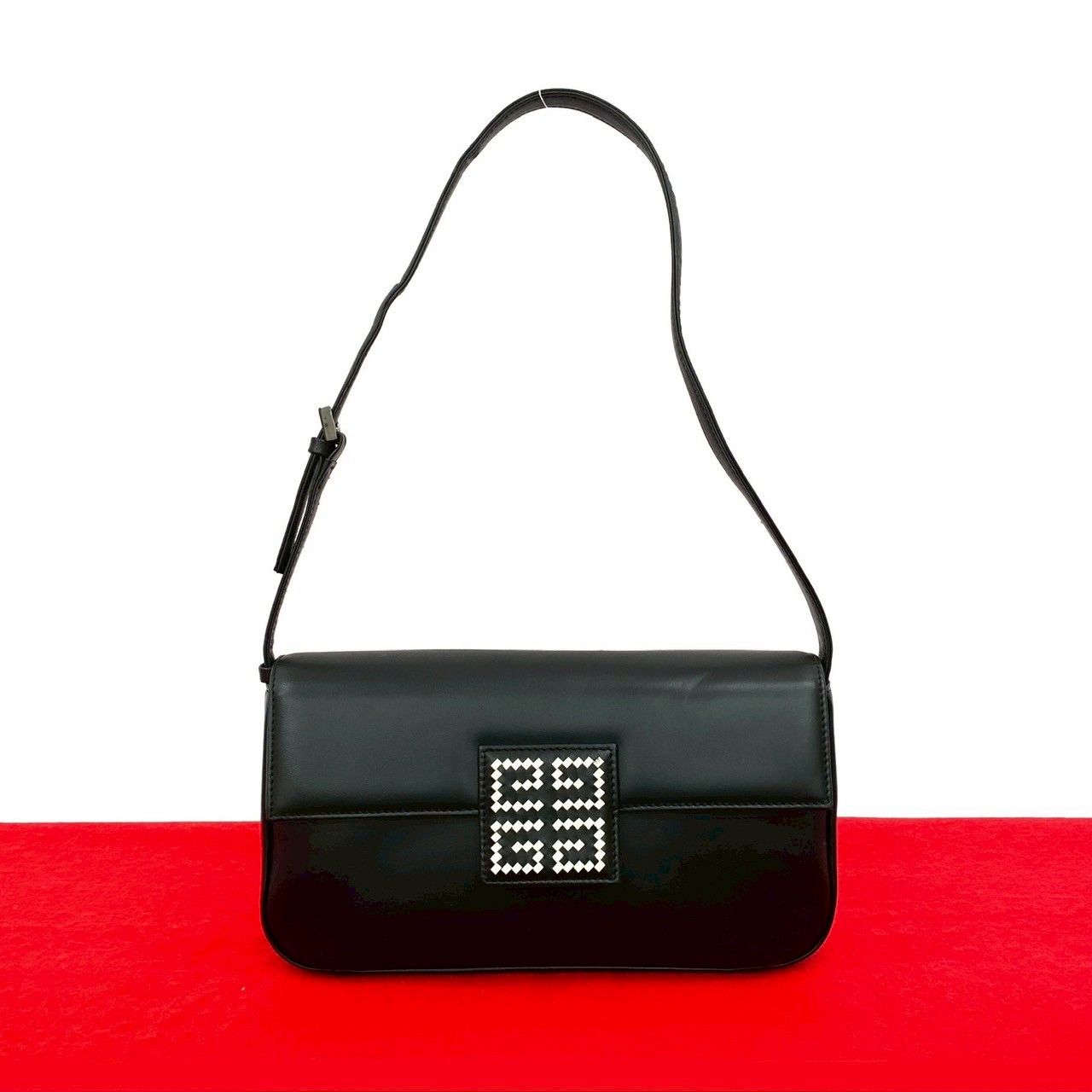 極 美品 GIVENCHY ジバンシィ 4G ロゴ レザー 本革 ミニ セミ