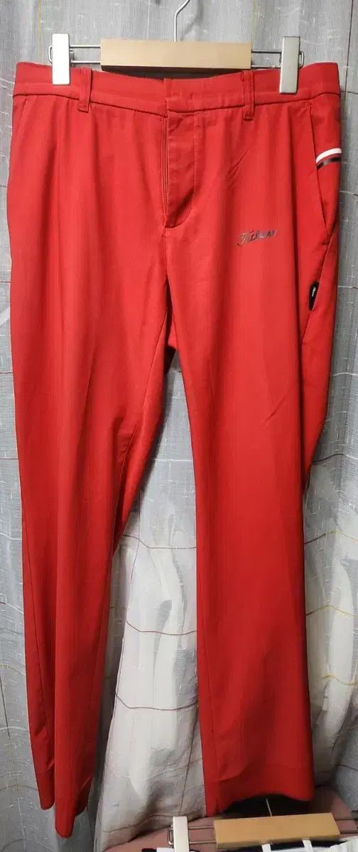 Titleist(タイトリスト) ショップ ゴルフ パンツ レッド 31 」 98cm