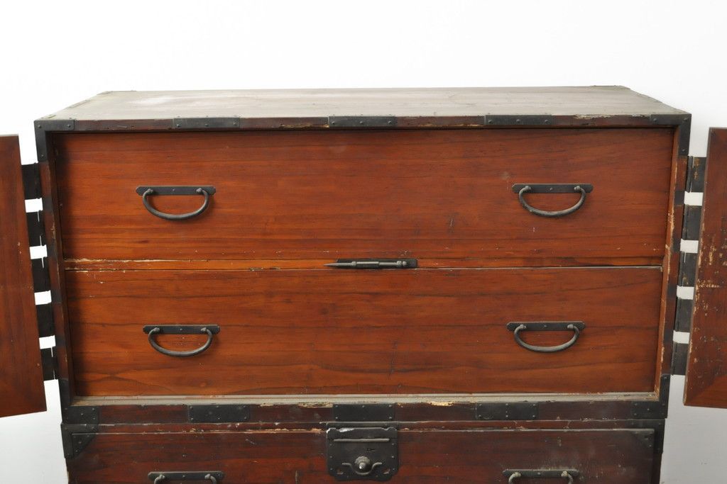 P50匿名配送込値下げ　かなり時代物100年以上前　嫁入タンス　治して使うと蘇る P50匿名配送込値下げかなり時代物100年以上前嫁入タンス治して